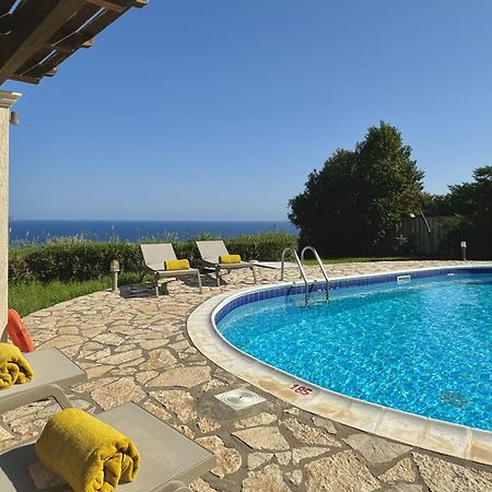 Villa Neptune Livathos  エクステリア 写真