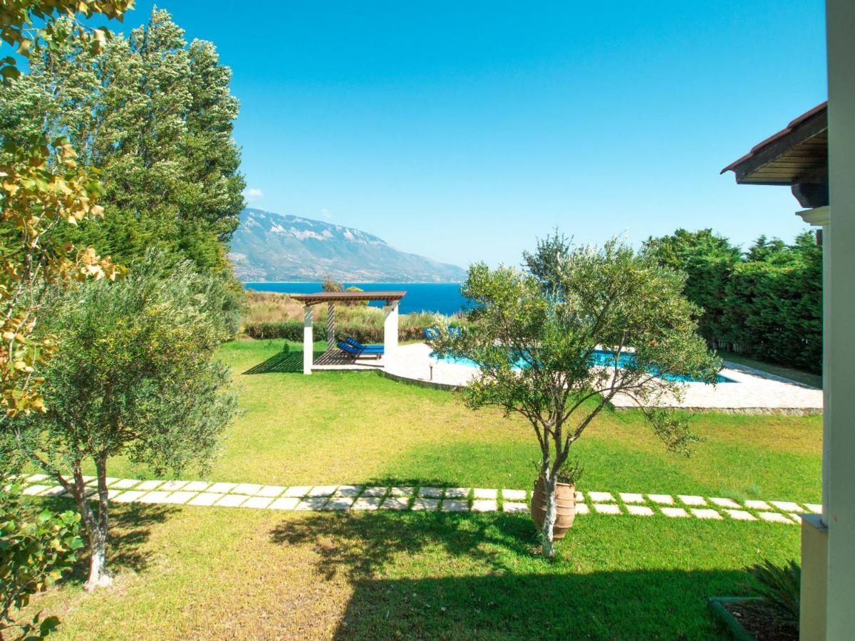 Villa Neptune Livathos  エクステリア 写真